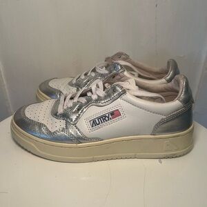 Women’s Autry Medalist Sneaker